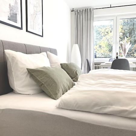 Top-Apartment Mit Parkplatz Und Balkon Reutlingen Extérieur photo